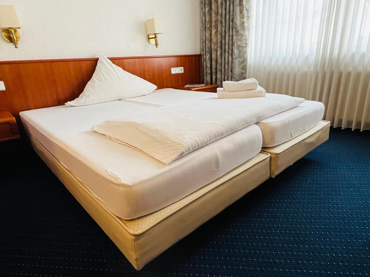 Hotel Weller Kahl Am Main Eksteriør billede